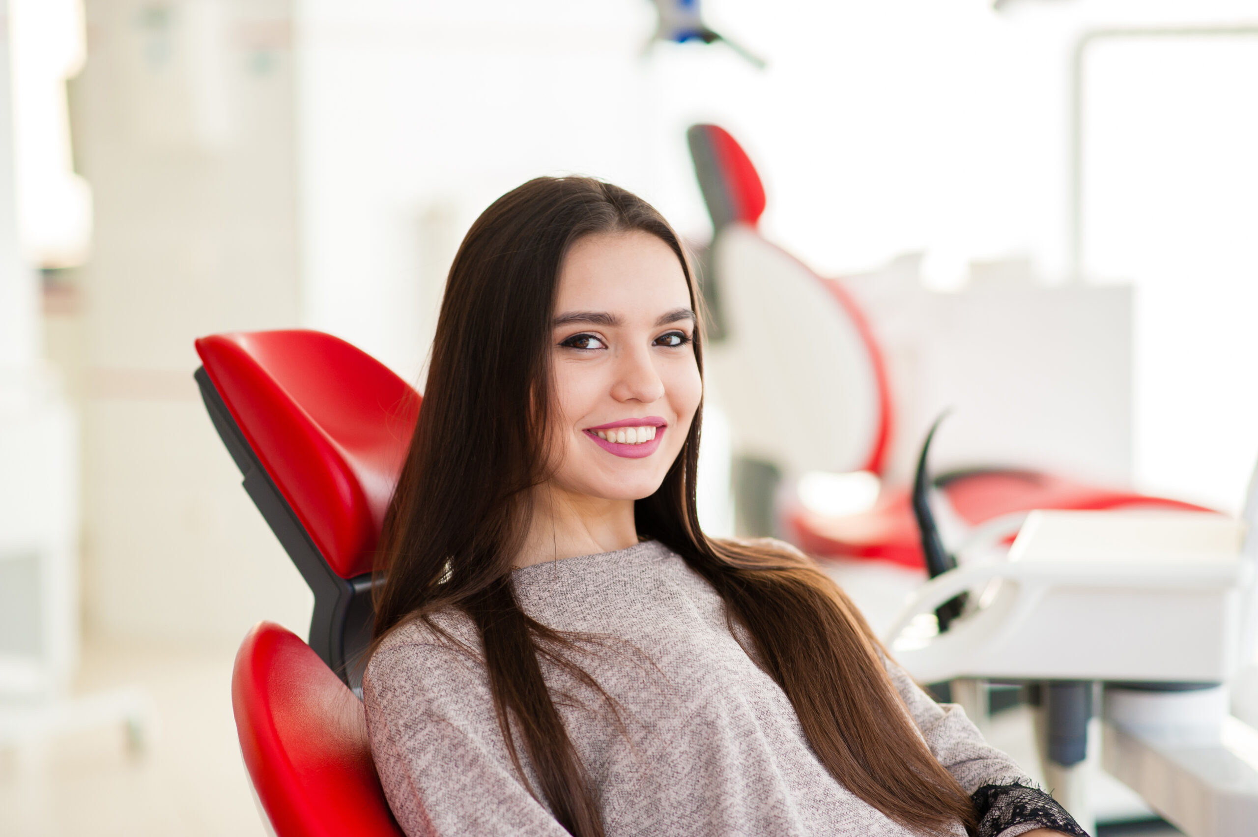 5 reasons why you should consider teeth whitening